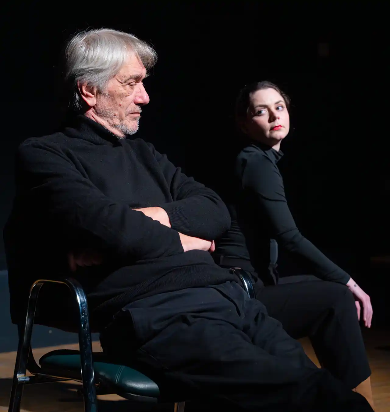 Labirinturi &icirc;n noapte &ndash; o călătorie &icirc;ntre lumi pe scena Ateneului Rom&acirc;n, &icirc;n cadrul Hoinar.Unbroken