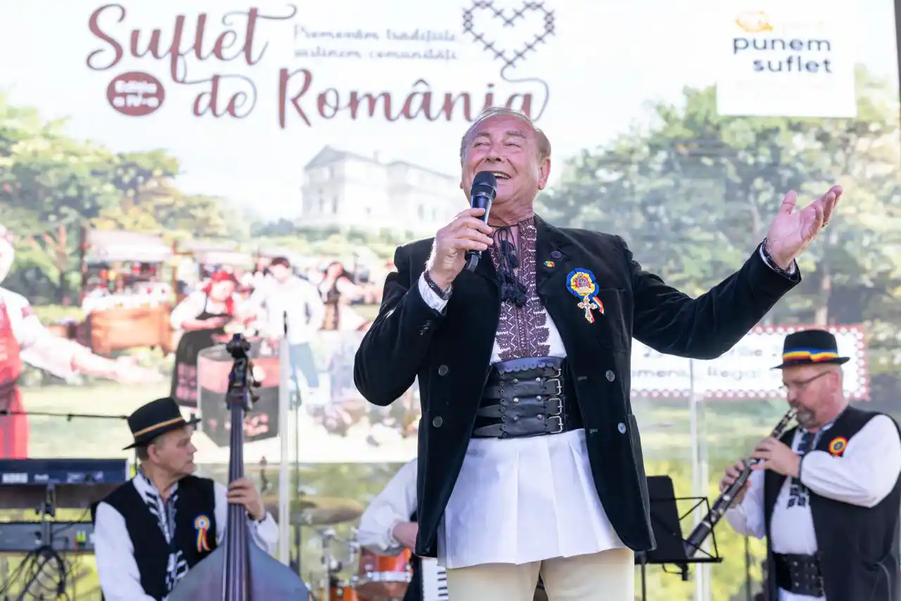Poză Nicolae Furdui Iancu pe scena festivalului Suflet de Romania 2026