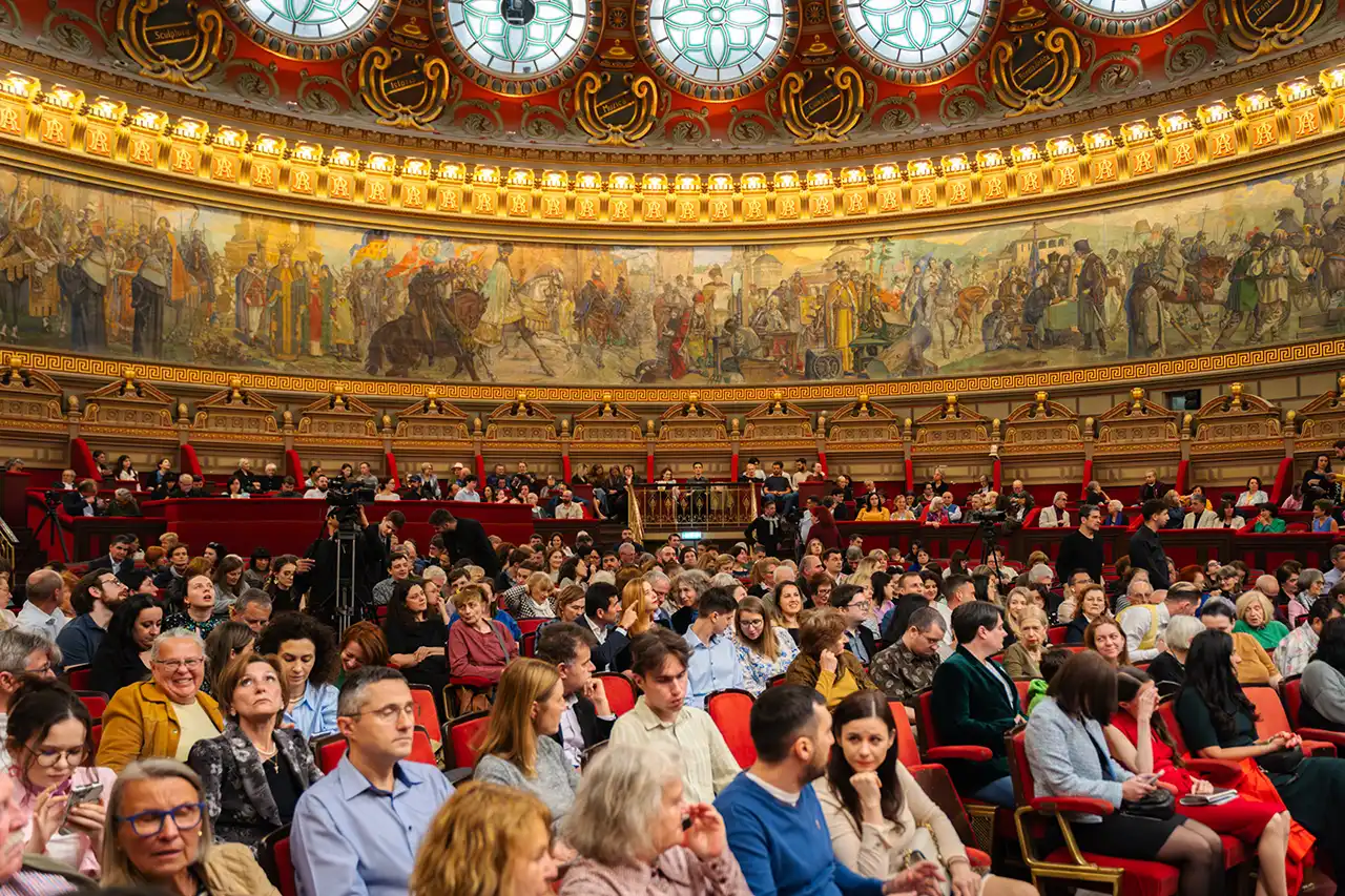 Hoinar Festival revine între 9 și 19 mai cu ediția UNBROKEN: O celebrare a curajului prin muzică, teatru și literatură