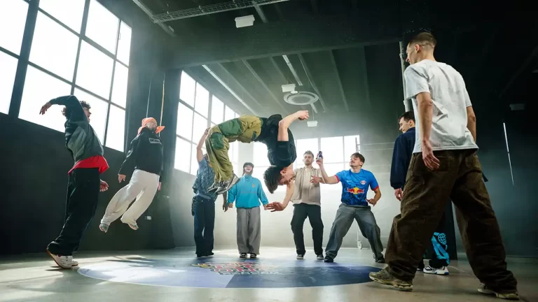 Red Bull BC One, cea mai prestigioasă competiție de breaking, revine în România după o pauză de 10 ani 