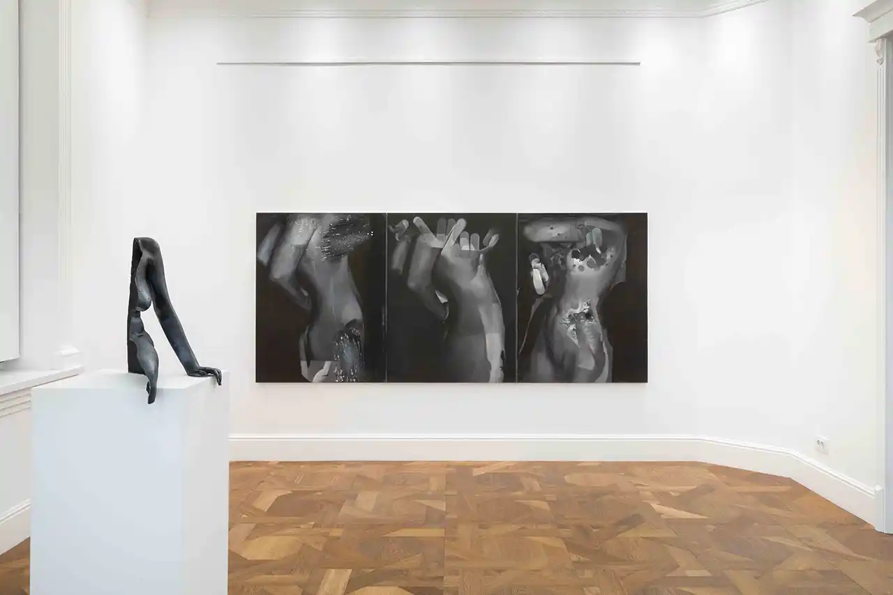 GLORI&AElig; Art Gallery invită publicul pe 29 aprilie la finisajul expoziției &bdquo;Sortir du noir&rdquo; de Petru Lucaci