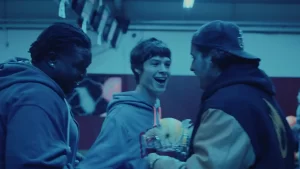 Stele căzătoare, selecționat la Cannes, intră în cinematografele din România