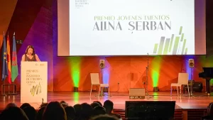 Recunoaștere internațională: actrița Alina Șerban, premiată de Institute of Gypsy Culture din Madrid în cadrul Zilei Internaționale a Romilor