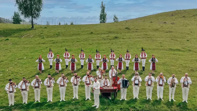 „Dor Românesc”: concert folcloric aniversar – 30 de ani de activitate artistică