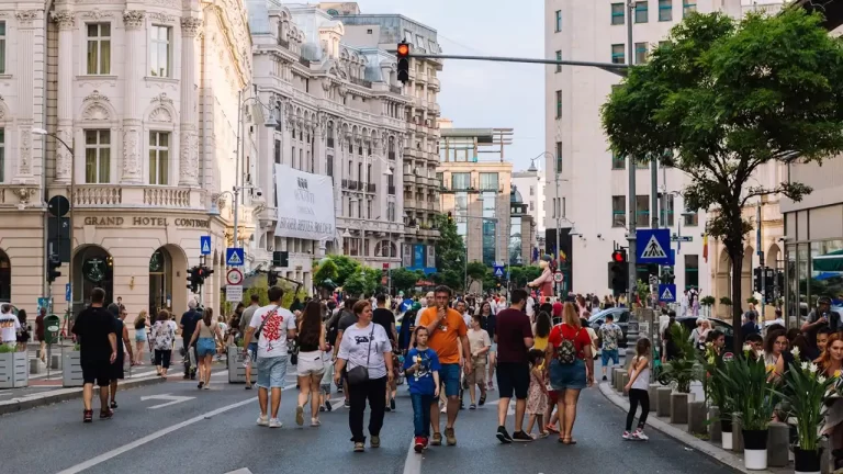 „Străzi Deschise – București” revine, din 25 aprilie! Traseu pietonal extins și pe Str. Ion Brezoianu. 