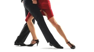 Brașovul celebrează Ziua Internațională a Dansului printr-o experiență dedicată tangoului