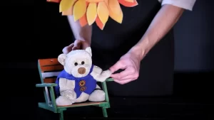 Magia primei jucării în spectacolul ”Poveste de pluș”, la Teatrul ”Gulliver”