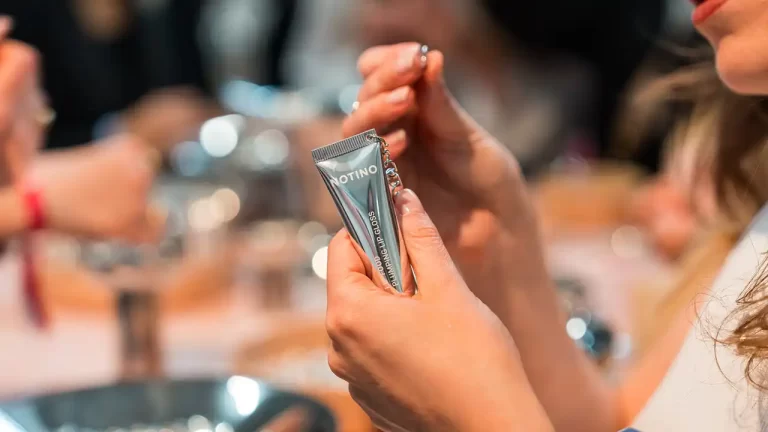 Notino lansează Notino Collection, noua colecție de make-up creată pentru frumusețea modernă