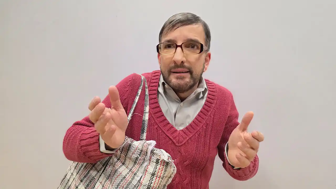 Cronică de Spectacol. R&acirc;z&acirc;nd la noi &icirc;nșine