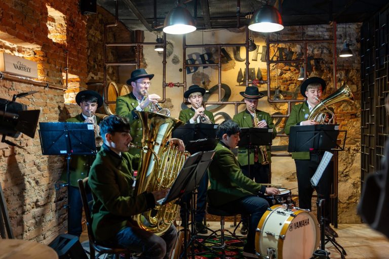 Bier & Brass Sundays w/ Brauhaus Band