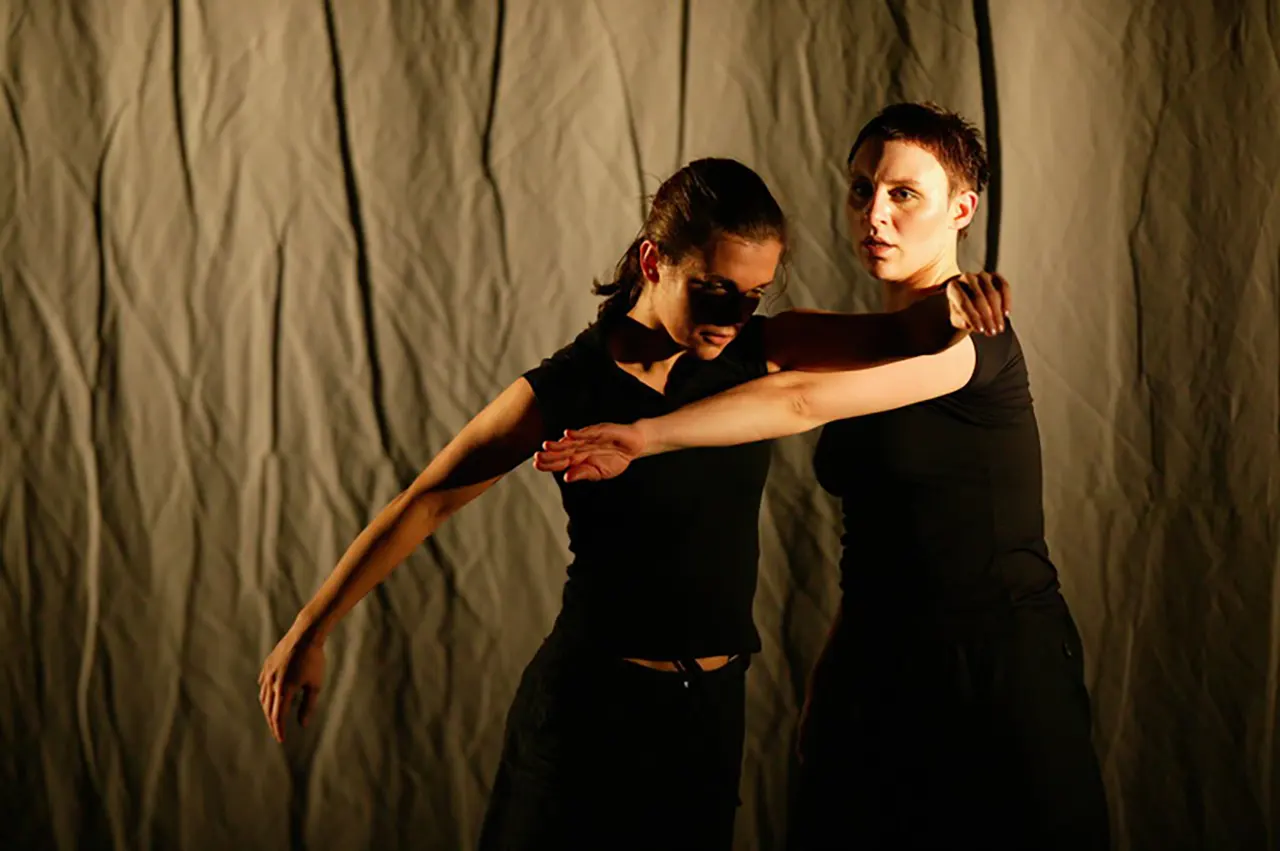 “WHATEVER YOU WISH”, 2003 (concept & regie: JOANNA LEŚNIEROWSKA)