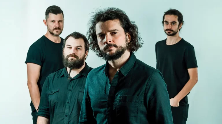 Trupa om la lună - fotografie oficiala