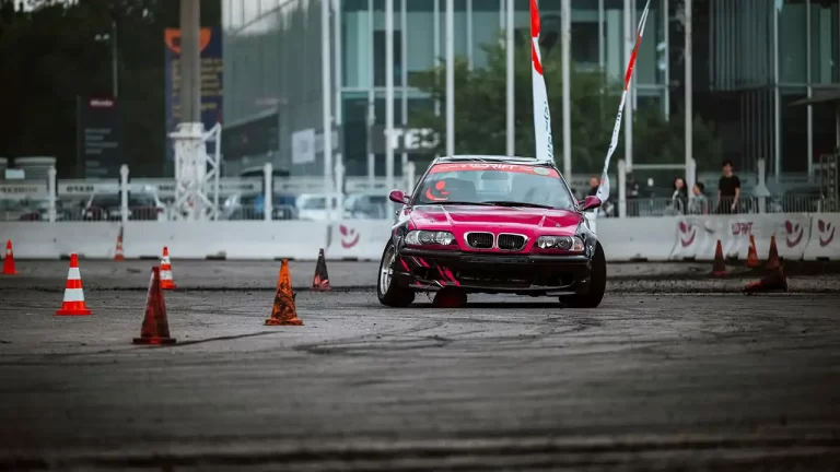 ATBS 2026: copiii teribili ai driftului, mașini tunate și soluții inovative pentru industria auto vin la Romexpo