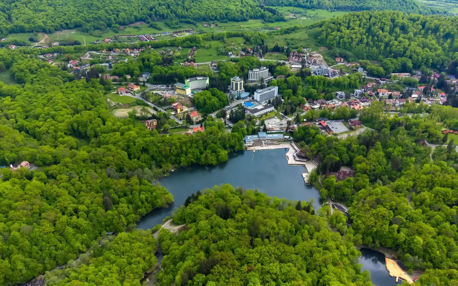 Lacul Ursu, Sovata - sursa factorilor pentru sănătate în terapiile de le Ensana Sovata