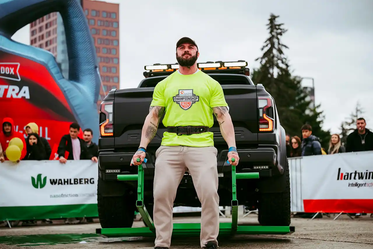 Poză Strongest Man