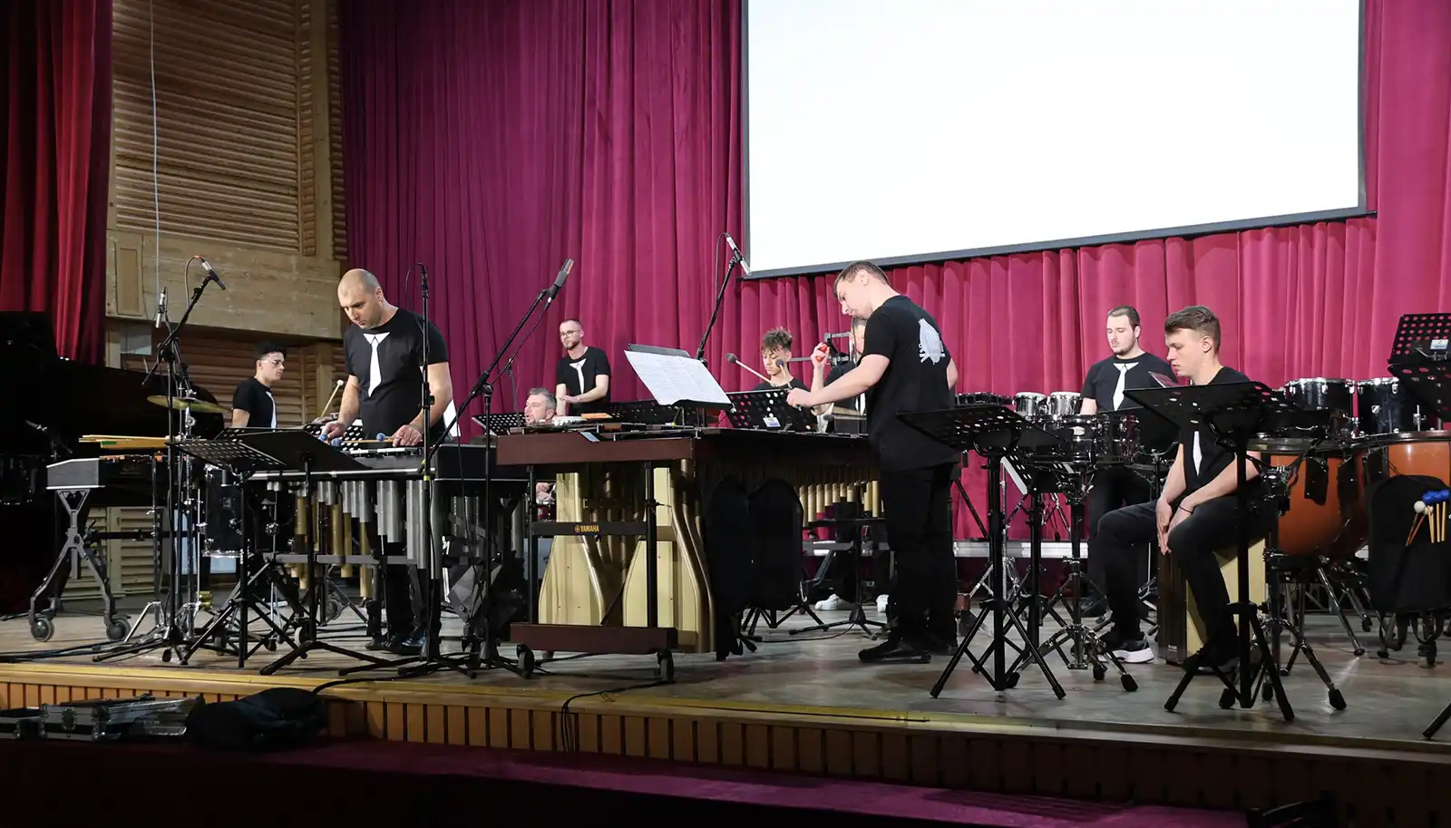 Turneul Ansamblurilor de Percuție ajunge la București
