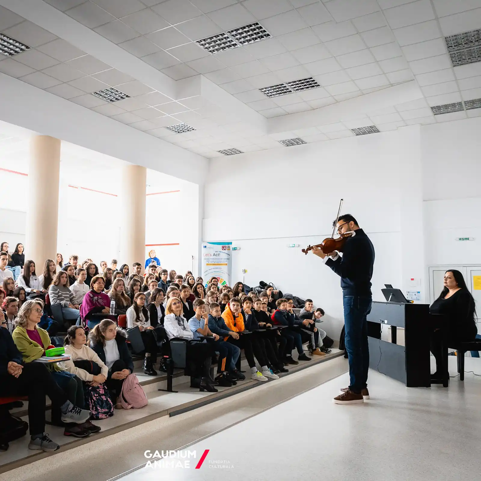 „Un Stradivarius în școli” – Ediția specială pentru copii deficienți de vedere și din orașe cu acces limitat la cultură ajunge la Făgăraș