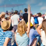 „Rădăcini și Aripi – Festivalul Familiei” aduce împreună tradiția și inovația într-un weekend dedicat bucuriei de a fi împreună.