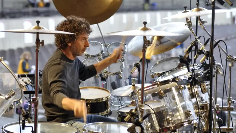O seară cu Simon Phillips