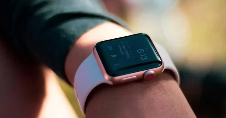 Apple Watch SE vechi vs. nou: merită upgrade-ul la ultima generație în 2026?