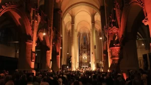 Lucrări precum „Nessun Dorma”, „Dansurile românești” sau „What a Wonderful World” răsună în Biserica Neagră pe 12 iunie