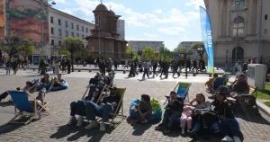 Piața Revoluției devine spațiu al dialogului și comunității în al patrulea weekend „Străzi deschise – București”