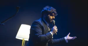Miguel Gane, scriitorul român devenit fenomenul poeziei contemporane de limbă spaniolă, lansează volumul „Albastru”
