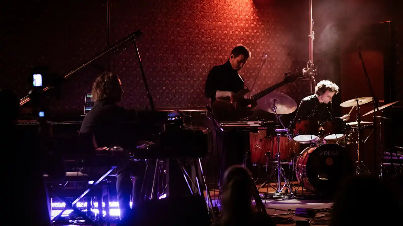 Poza principala MINDTHEGAP trio vine la Edison House of Music
