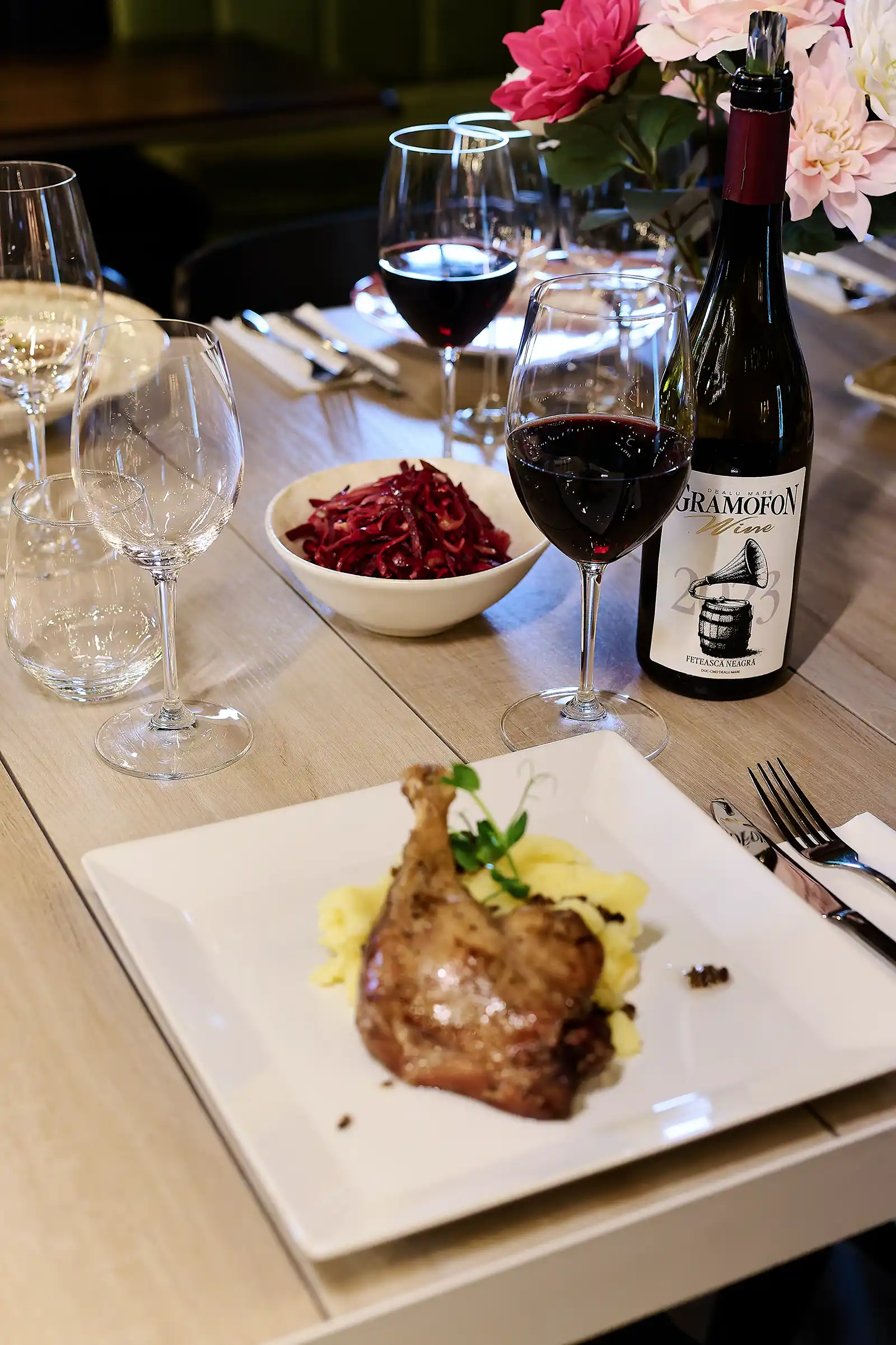 Locuri de vizitat | Gramofon Wine &ndash; vin, artă și muzică &icirc;n inima podgoriei Dealu Mare