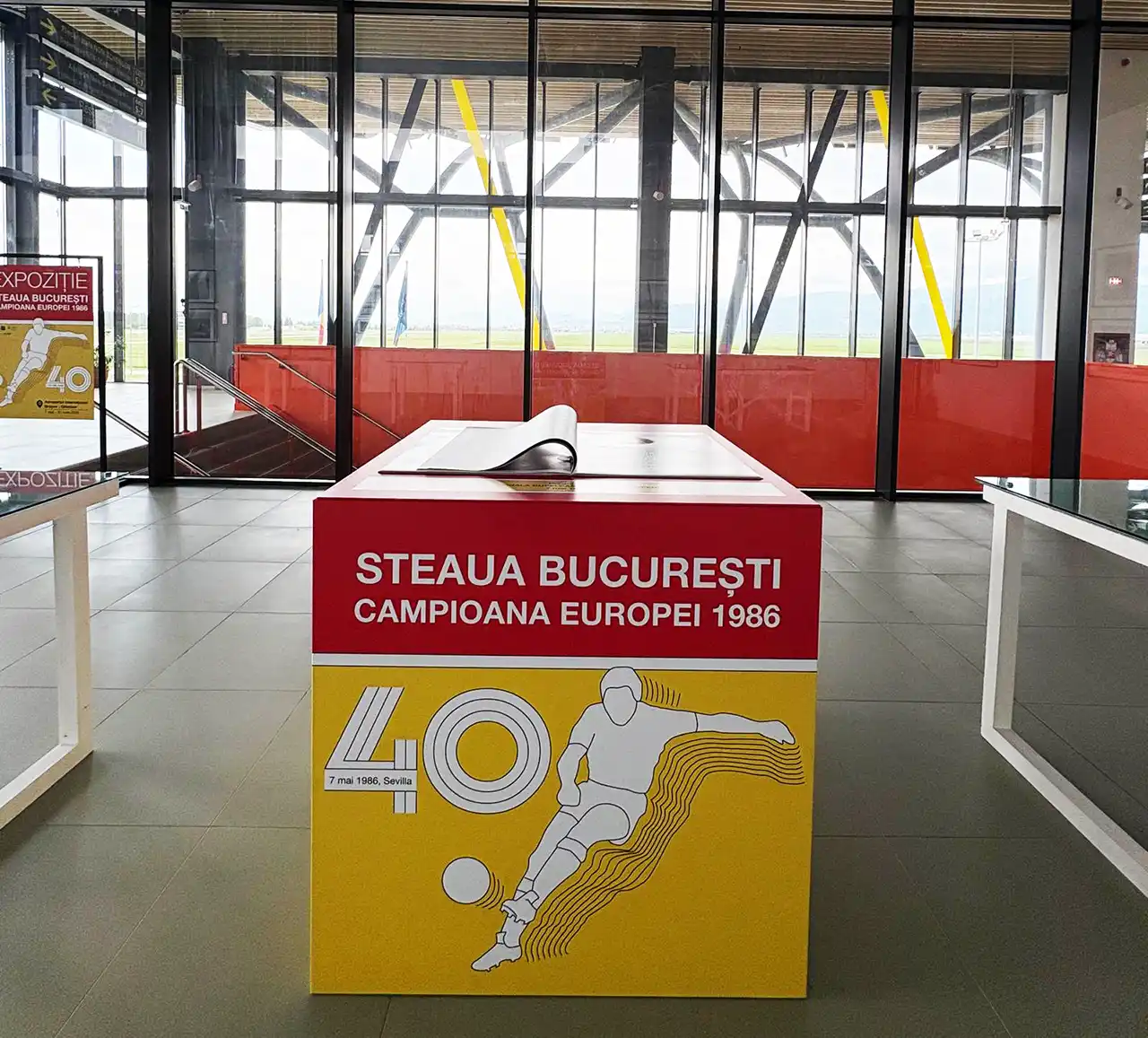 Istoria Stelei ne dă aripi! Steaua București &icirc;n Aeroportul Internațional Brașov!