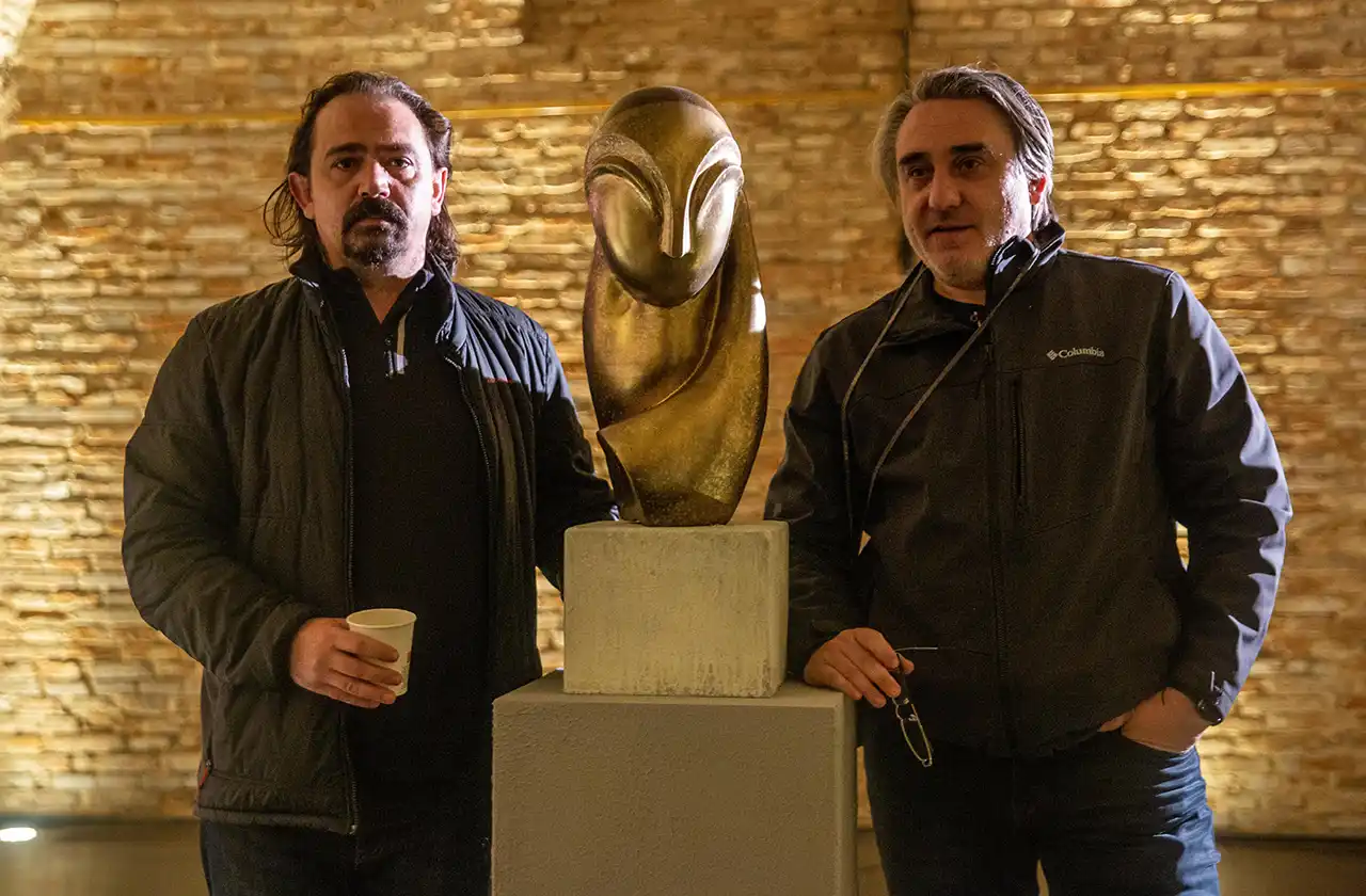 Imagine din filmul &bdquo;Comatogen&rdquo; | Regizorul Igor Cobileanski şi DoP-ul Cristian Gufu, 2025&nbsp; Sursa foto &ndash; IMDB