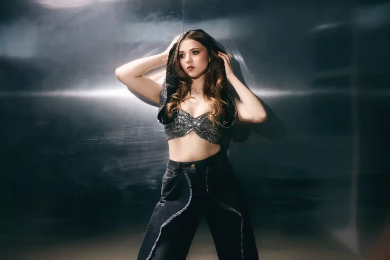 De vorbă cu Alessia Pop despre „Seară de mai", single-ul său de debut