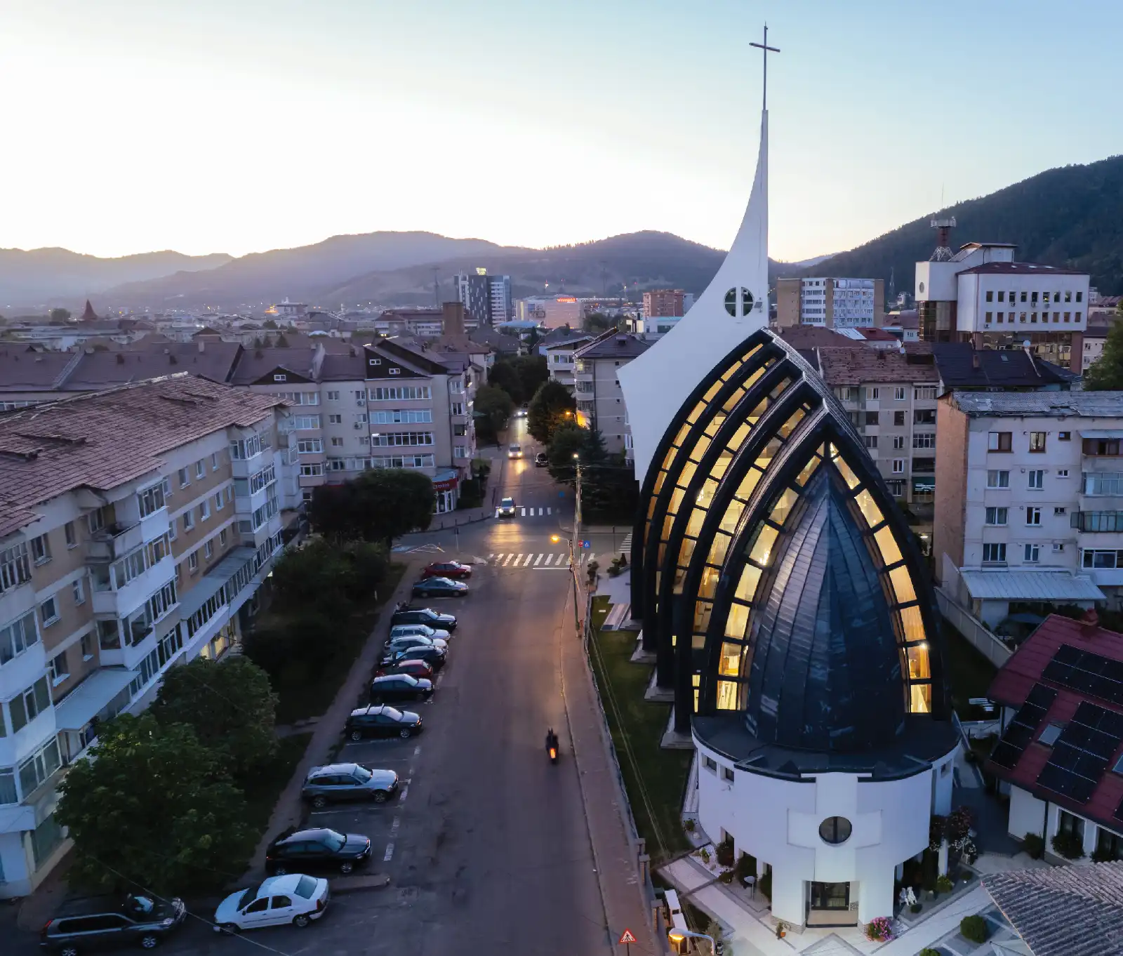 Arhitectura credinței - Biserica Sfântul Iosif Muncitorul din Piatra Neamț