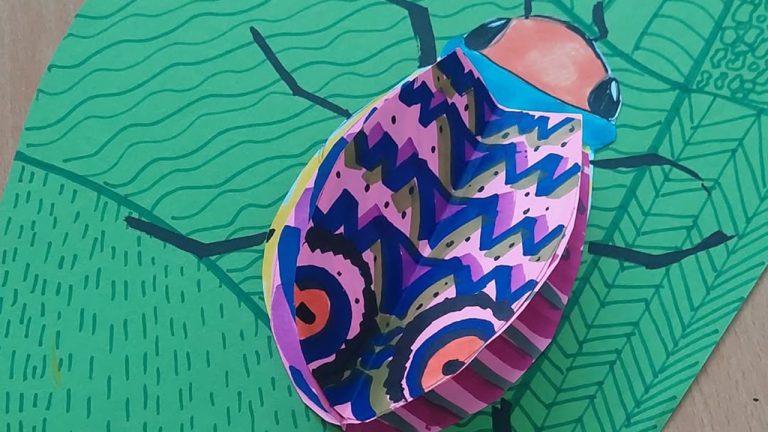Atelier de creat insecte tridimensionale