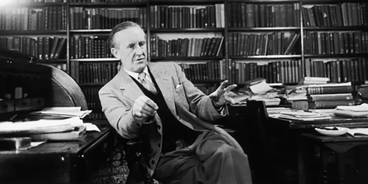 John Ronald Reuel Tolkien (1892–1973) POP-UP STORiEs Evoluția Imaginarului Fantasy