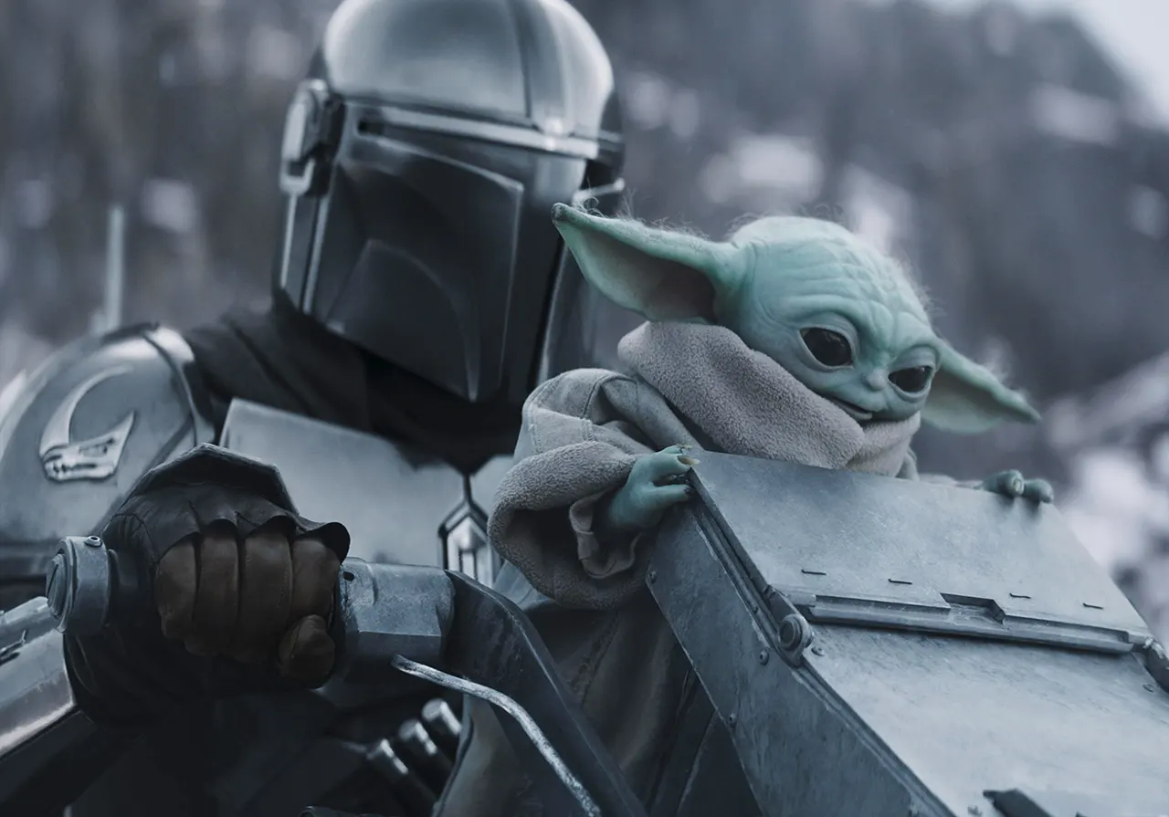 Pedro Pascal si Grogu in Star Wars The Mandalorian and Grogu (2026)
