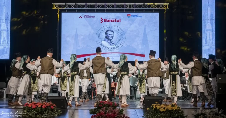Festivalul Național de Folclor PETRICĂ MOISE la Teatrul Național ”Mihai Eminescu” din Timișoara
