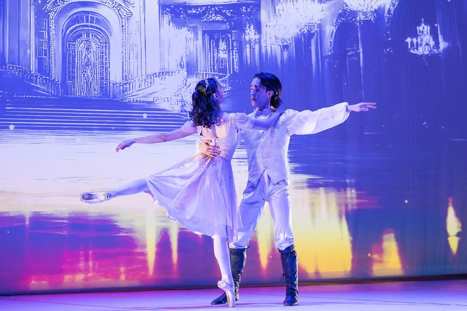 Baletul &bdquo;Cenușăreasa&rdquo; de Prokofiev &icirc;n versiunea companiei de balet a Operei din Ruse, la Bucharest Opera Festival, pe 19 iunie