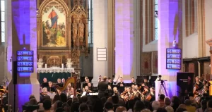 „Vitralii romantice” - Concert-eveniment, vineri seară, în Biserica Neagră