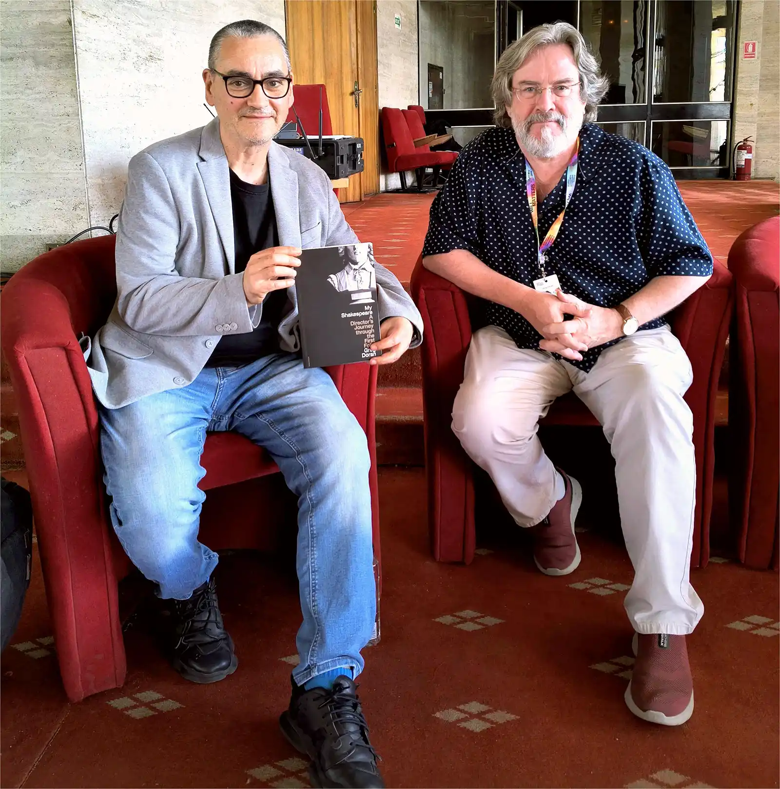 Regizorul Gregory Doran și Horia Ghibuțiu