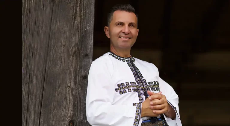 Concert folcloric aniversar: Robert Târnăveanu – 45 de ani