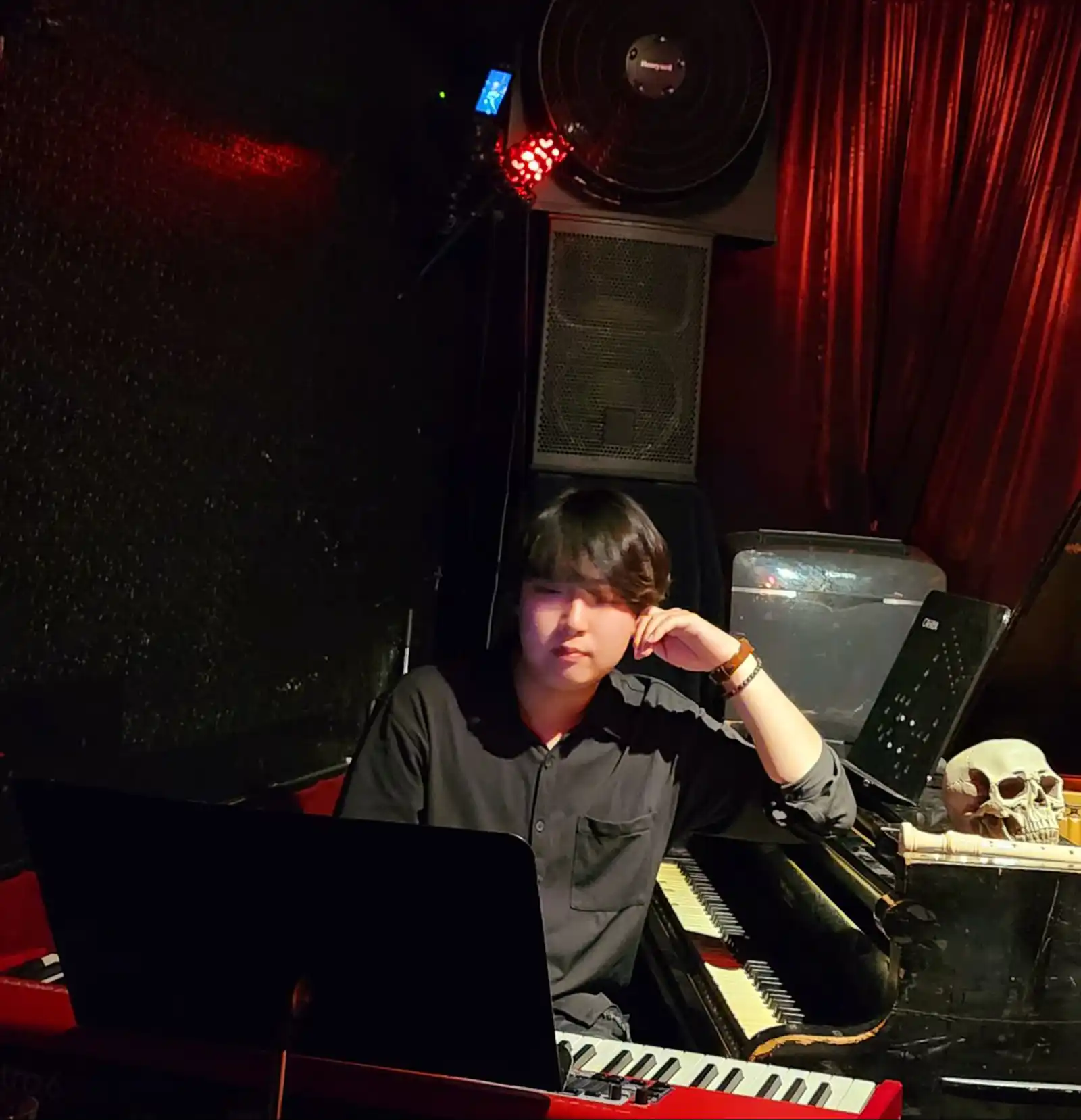 Rick Son poza de studio