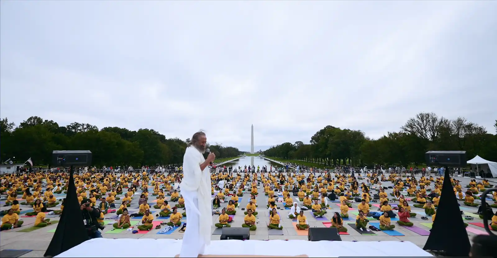 „Cum să-ți stăpânești mintea și emoțiile": Sri Sri Ravi Shankar vine pentru prima oară în România