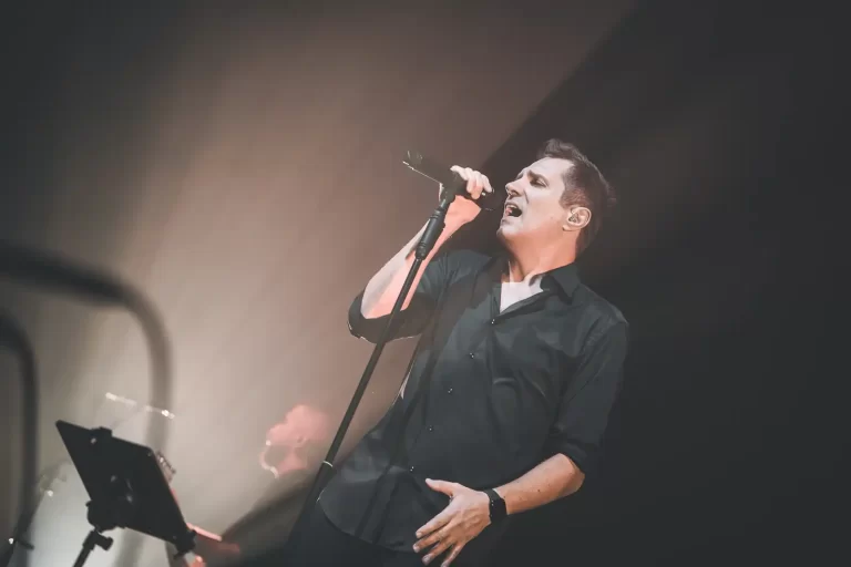 Trupa byron continuă turneul simfonic „Minunata Lume Nouă” cu un concert alături de Orchestra Simfonică a Filarmonicii „Paul Constantinescu” din Ploiești