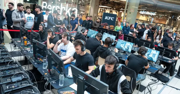 Finalele Esports Kings au loc la Brăila în acest weekend: peste 1700 de gameri au concurat pentru un loc în lupta pentru premiile de 7500 de euro