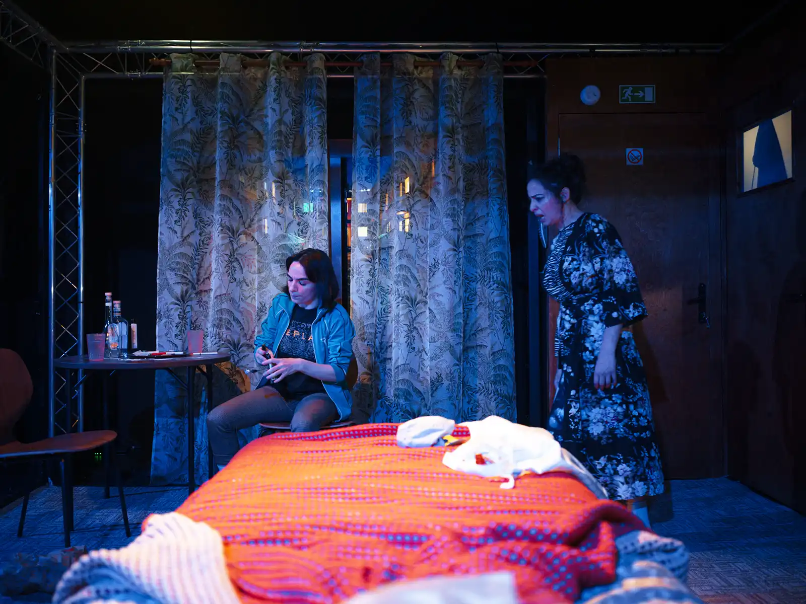 BUG, un thriller psihologic, premieră &icirc;n sala Laborator unteatru