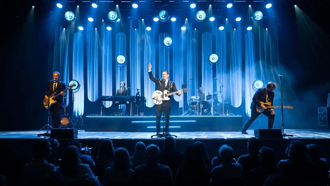 Chris Isaak susține un concert în premieră în România