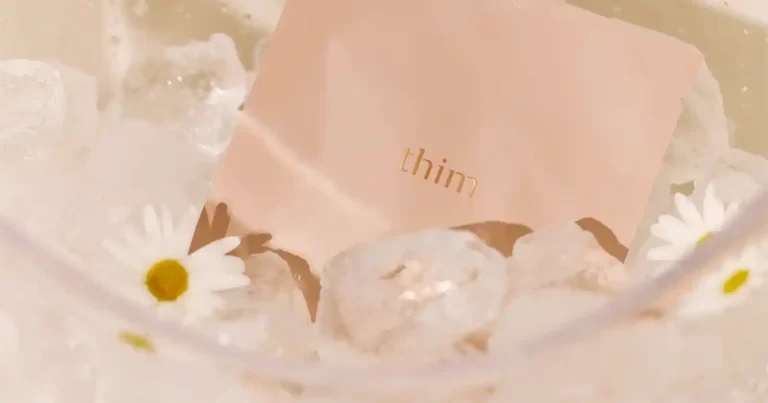 Cooling skincare: texturi care lucrează când căldura atacă