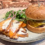 Dincolo de carne Burgeri vegetarieni în București recomandat în rubrica GURMAND de Horia Ghibuțiu