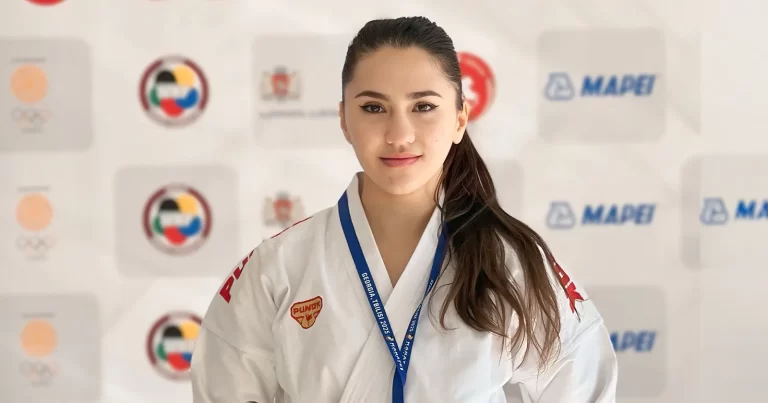 Diana Sandu - antrenoare de karate portret